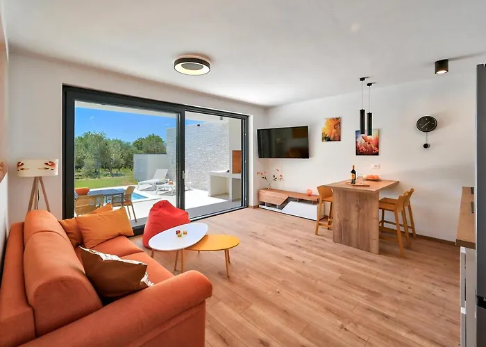 Solis-modern For A Romantic Retreat, Heated Pool Villa