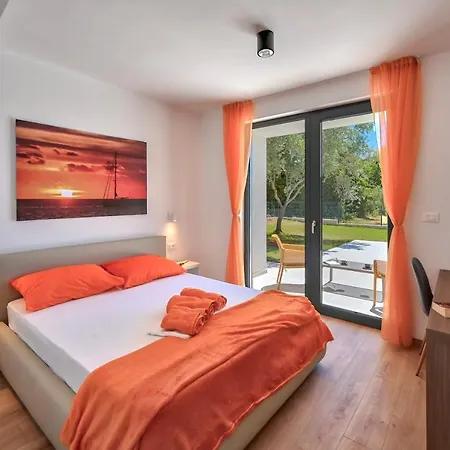 Solis-modern For A Romantic Retreat, Heated Pool Villa