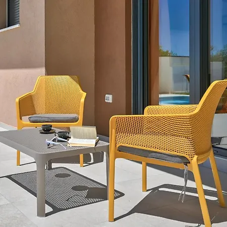 Solis-modern For A Romantic Retreat, Heated Pool